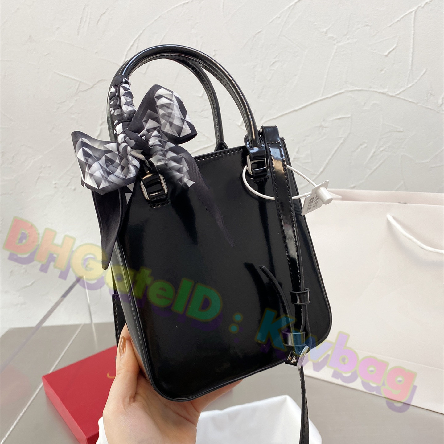 

2021 Women Classic Shopping bags Totes top quality Shoulder Handbags fashion ladies Cross Body Tote must-have Clutch Purses cellphone pocket Wallet Hobos pochette, No bags