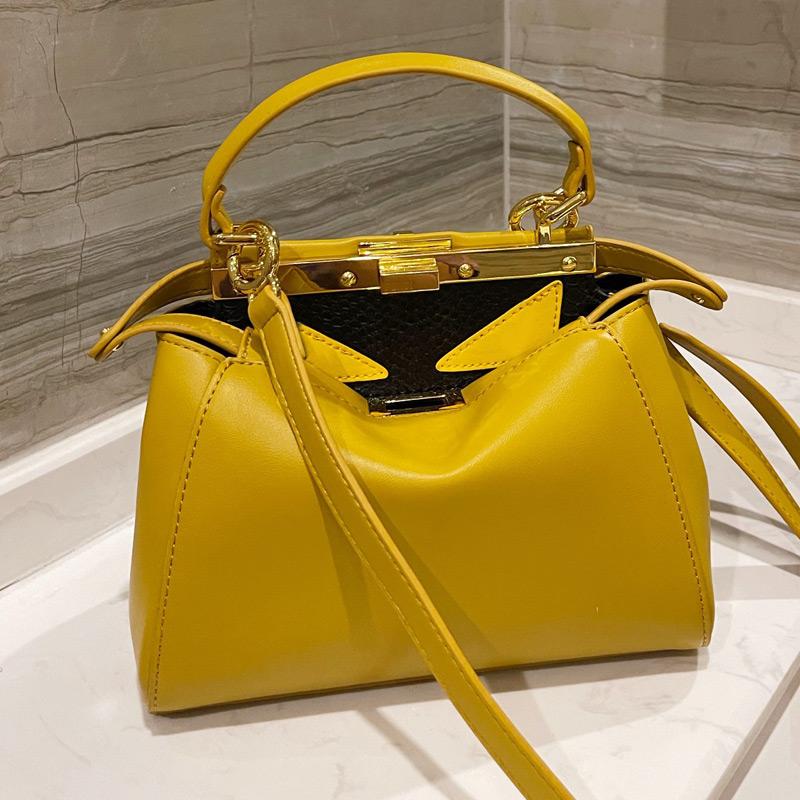 

Crossbody Handbags Purse Women Shoulder Bag Designer Cartoon Bags Fashion Plain Genuine Leather Turn Lock Open Metal Accessories Eye Pattern