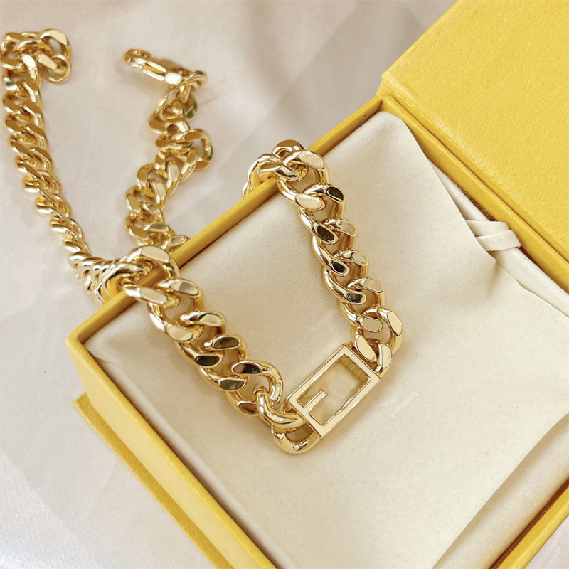 

2021 Pendant F Luxury Men Necklaces Designer For Women Designers Womens Luxurys Necklace Mens Classic Hip Hop Senior