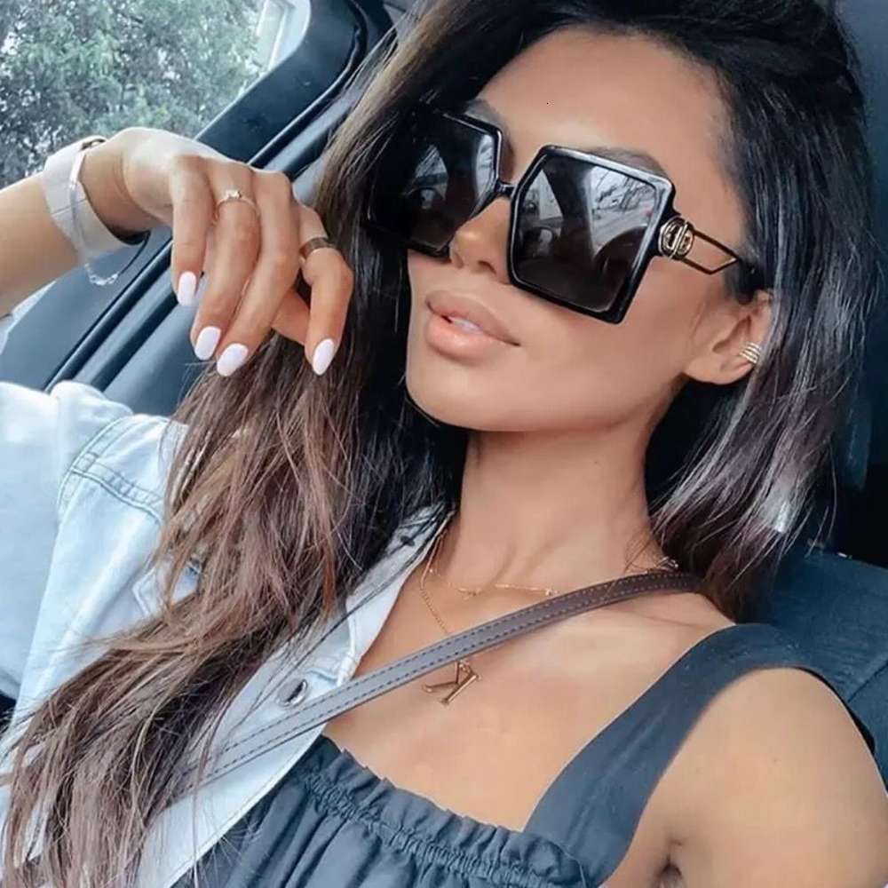 

2021 New Riding Glass Women Oversized Square Frame Letter D Sunglass Vintage D Form Large Frame Popular Mode GlassAJD0, White;black