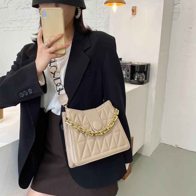 

Evening Bags Women Bag Crossbody For Handbag Purse Retro Luxury Shoulder Lattice Chain Fashion PU Leather All-match 2021 Trend