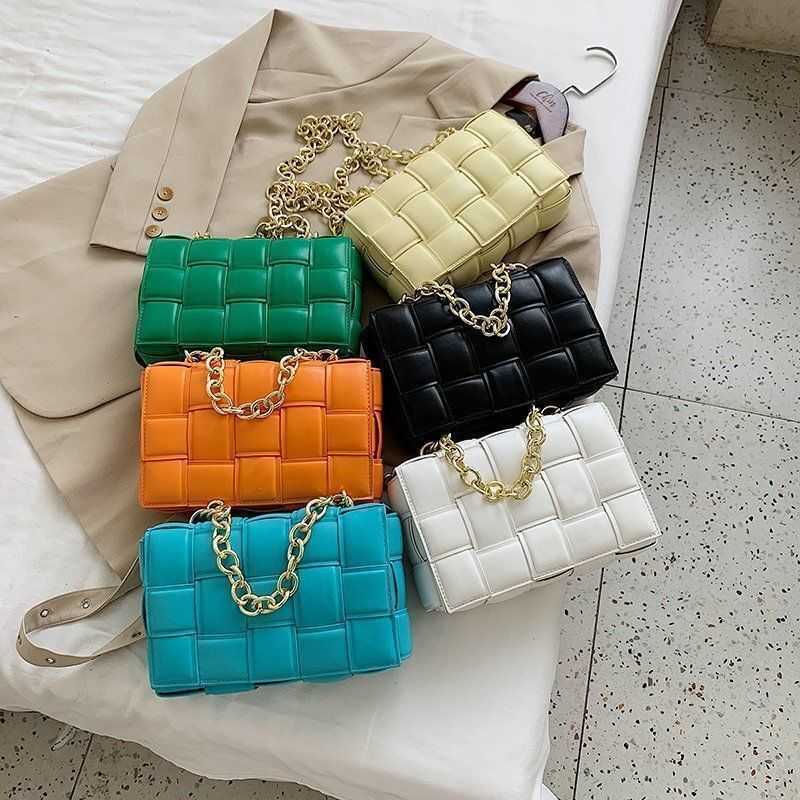 

Bag Handbag Shoulder Purse Fashion Luxurys Designers Women Padded Plaid Genuine Leather Big Chain Woven Pillow Crossbody 2021, White with logo