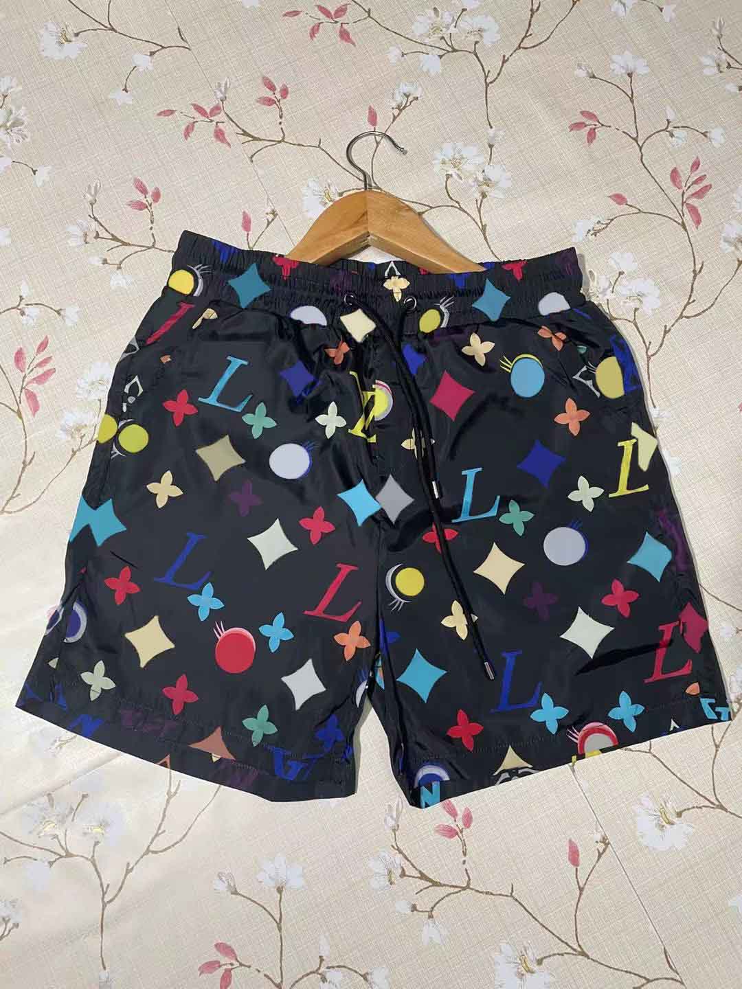 

2021ss new luxury designer casual men's shorts snake pattern flower embroidery men's swimming shorts high street fashion Medusa beach pants, White;black