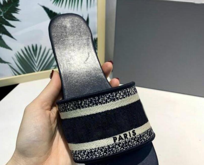 

Paris Womens Slippers Scuffs Summer Sandals Beach Slide Slippers Girls Flip Flops Loafers Beautiful Embroidered Slippers
