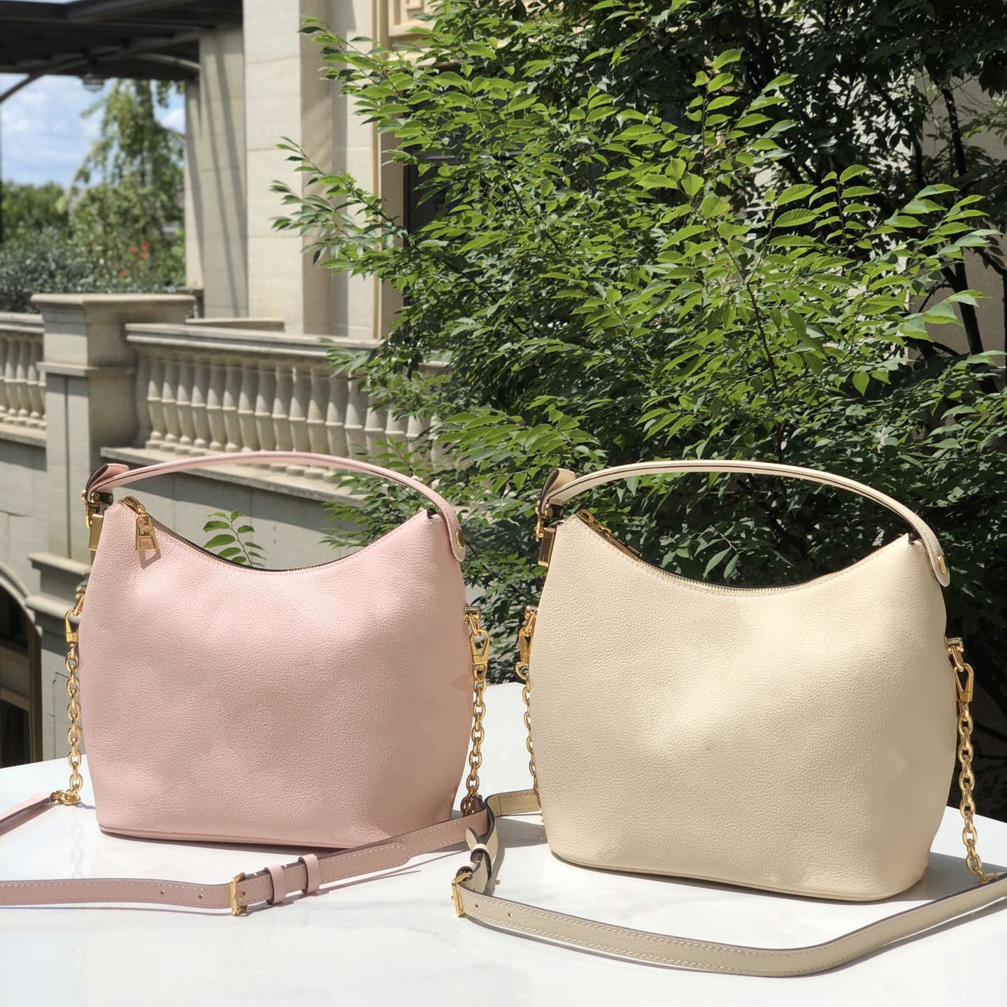

Marshmallow Hobo Crossbody Bags Barrel Shape By the Pool Leather Shoulder Bag Luxurys Designers M45698 Women handbag Leather Box Packing, Blue