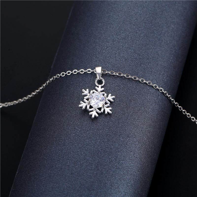 

Pendant Necklaces Dainty Winter Crystal Snowflake Zircon Necklace Jewelry Stainless Steel Chain Flower Christmas Pendants For Women