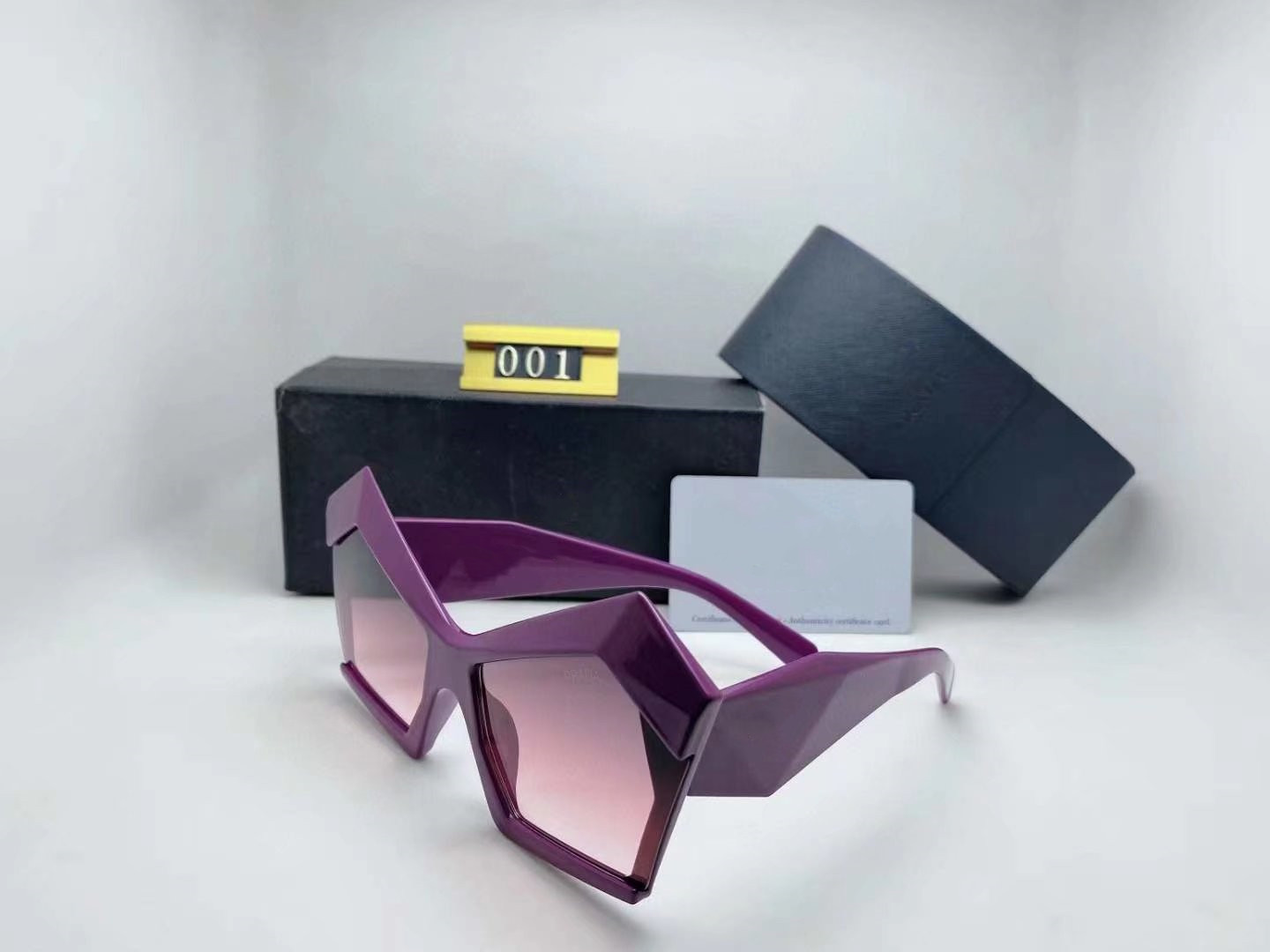 

001 Luxury Designer Sunglasses For Women Fashion full frame UV400 UV protection Lens Steampunk Summer Square Style with box