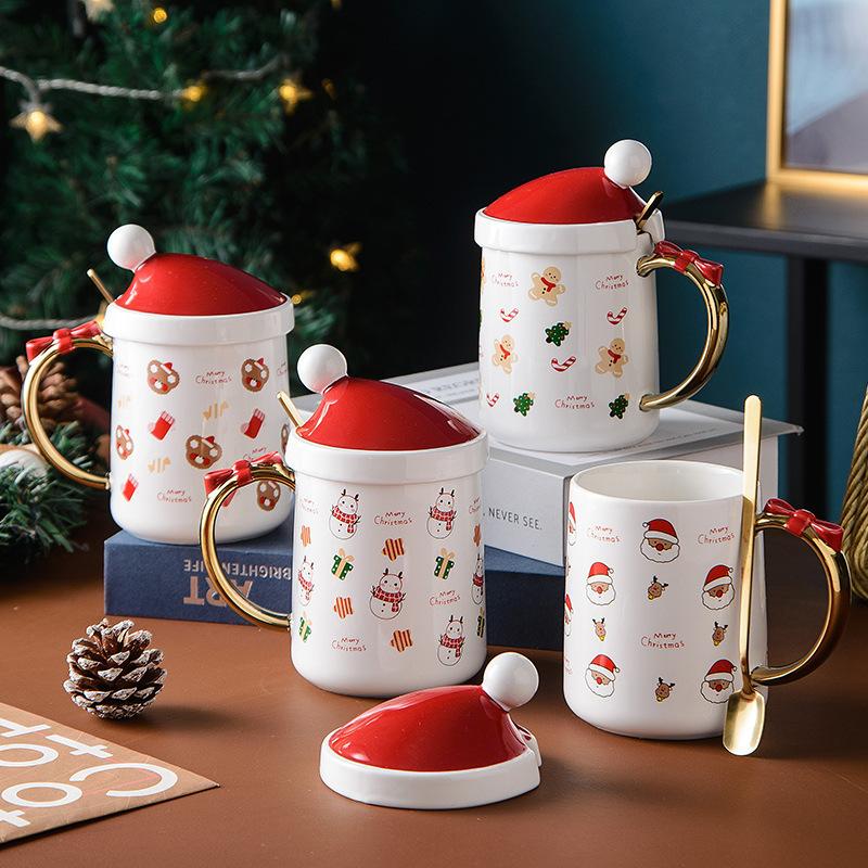 

Mugs 2022 Year Gift Christmas Hat Ceramic Mug Water Cup Coffee Milk With Lid Spoon Bowknot Handle Drinkware
