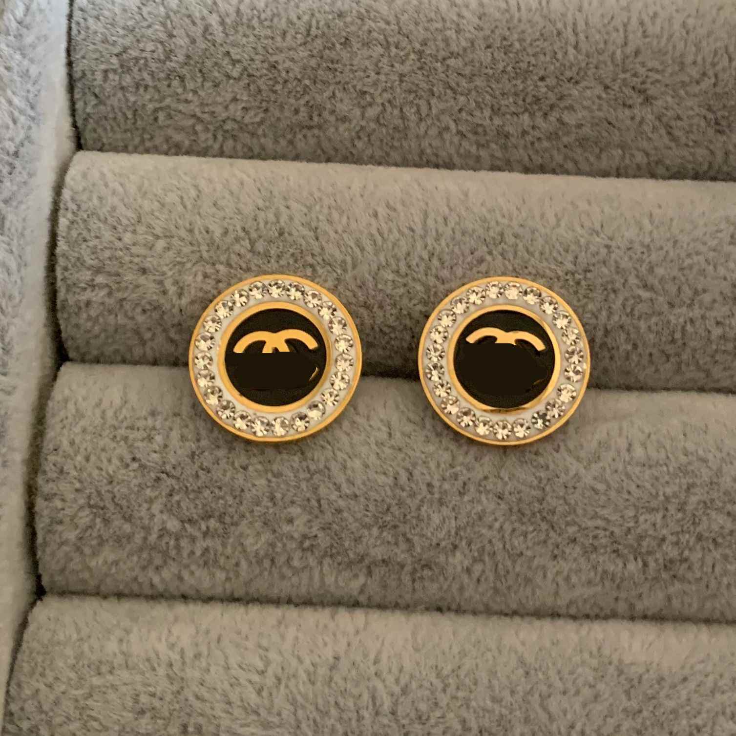 

New Top Quality Extravagant jewelry Women stud Classic design earrings Stainless Steel silver flower elagant women stud earrings Wholesale