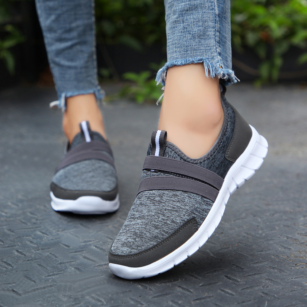 

Newest Women Men Trainers Sport Running Shoes Gray Black Blue Red White Sunmmer Thick-Soled Flat Runners Sneakers Code: 12-7696, Img_1609