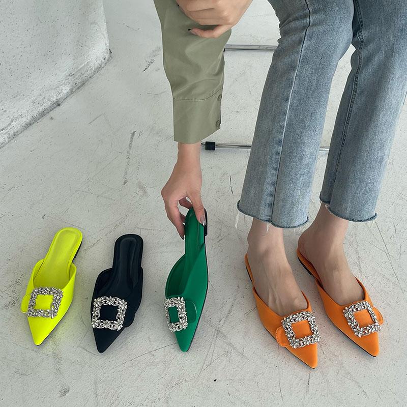 

Slippers 2022 Green Spring Women Pointed Toe Slipper Fashion Crystal Buckle Slip On Mules Shoes Ladies Casual Flat Heel Outdoor Slide, Black