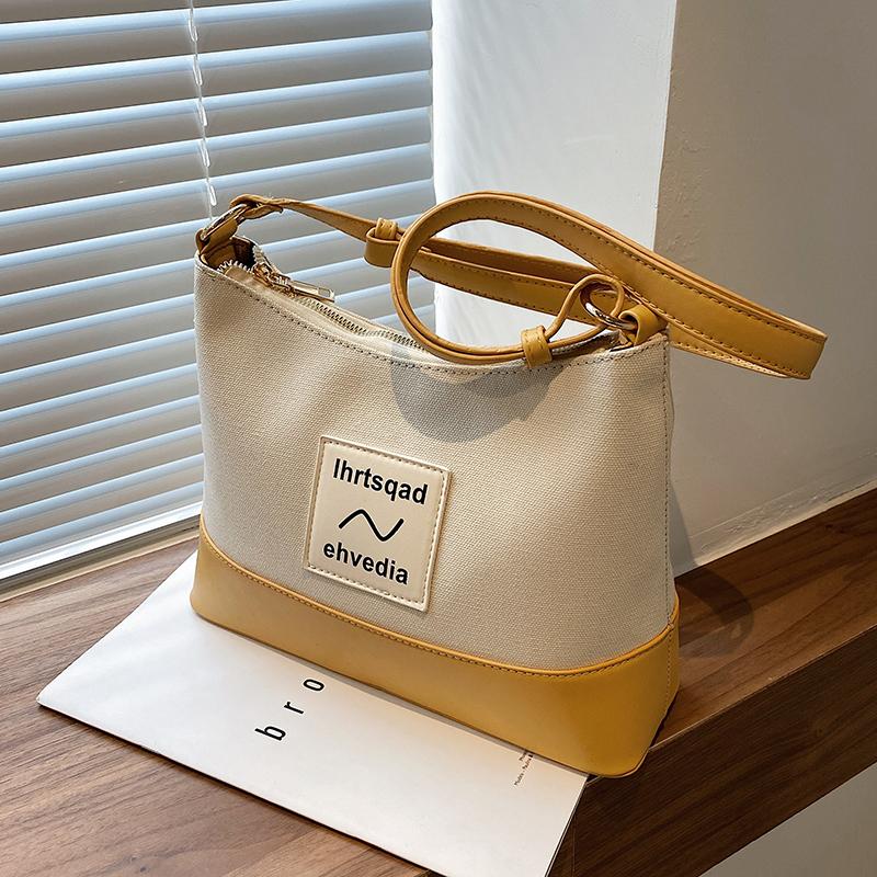 

Niche Design Bag Women 2021 Fashion Canvas Messenger Bucket Shoulder Underarm Width: 28cm Bags, Black