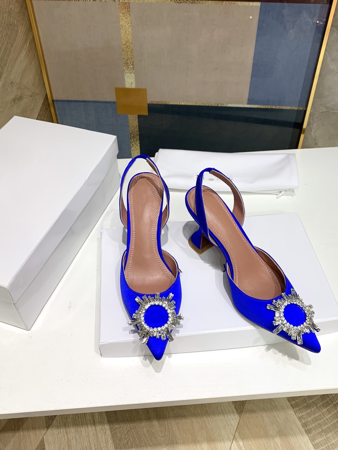 

Top Quality 2021 Women Shoes Red Bottoms High Heels Sexy Pointed Toe Red Wedding Dress Shoes Nude Black Shiny pw0411