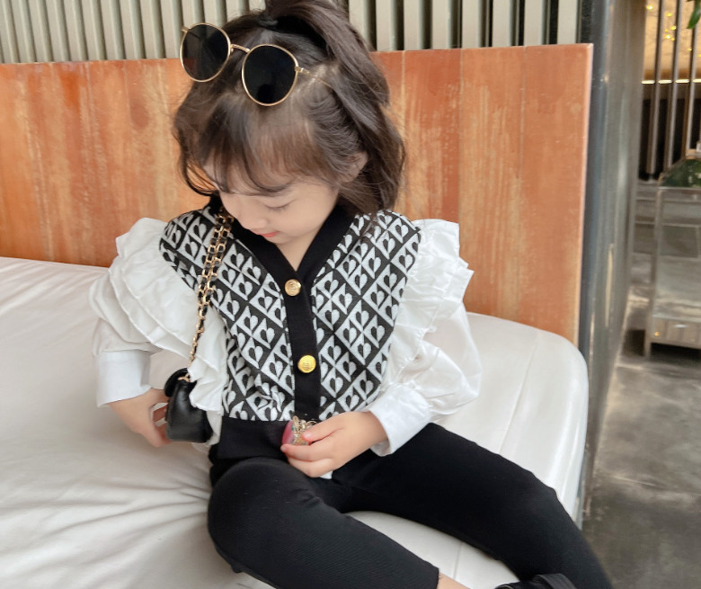 

Girls splicing love heart shirt 2022 spring kids double falbala fly sleeve princess tops Valentine's Day children clothing Q4104, White;black