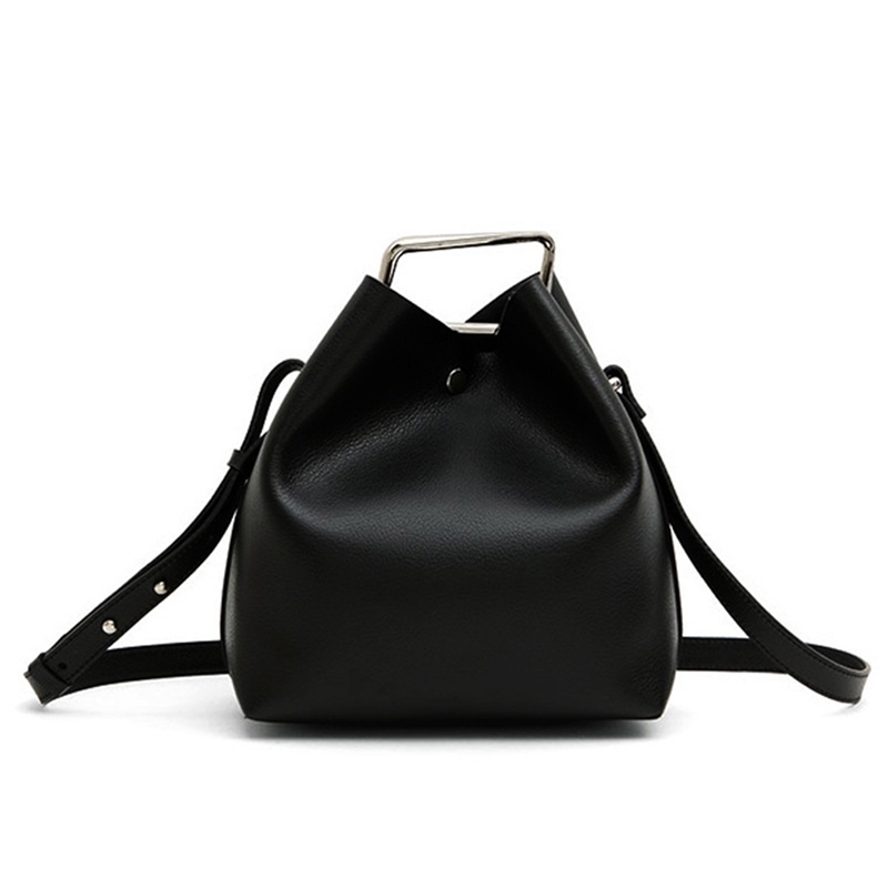 

Women Luxurys Designers Bags 2021 Spring and summer Korean fashion leather one cow Bucket Clearan Designer Handbag Handbags Totes Crossbody Bag