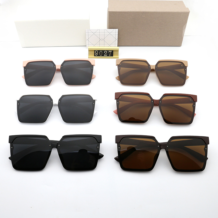 

Fashion trend men's and women's polarizing sunglasses. Casual and versatile. Travel and holiday anti ultraviolet star. Designer su, White;black