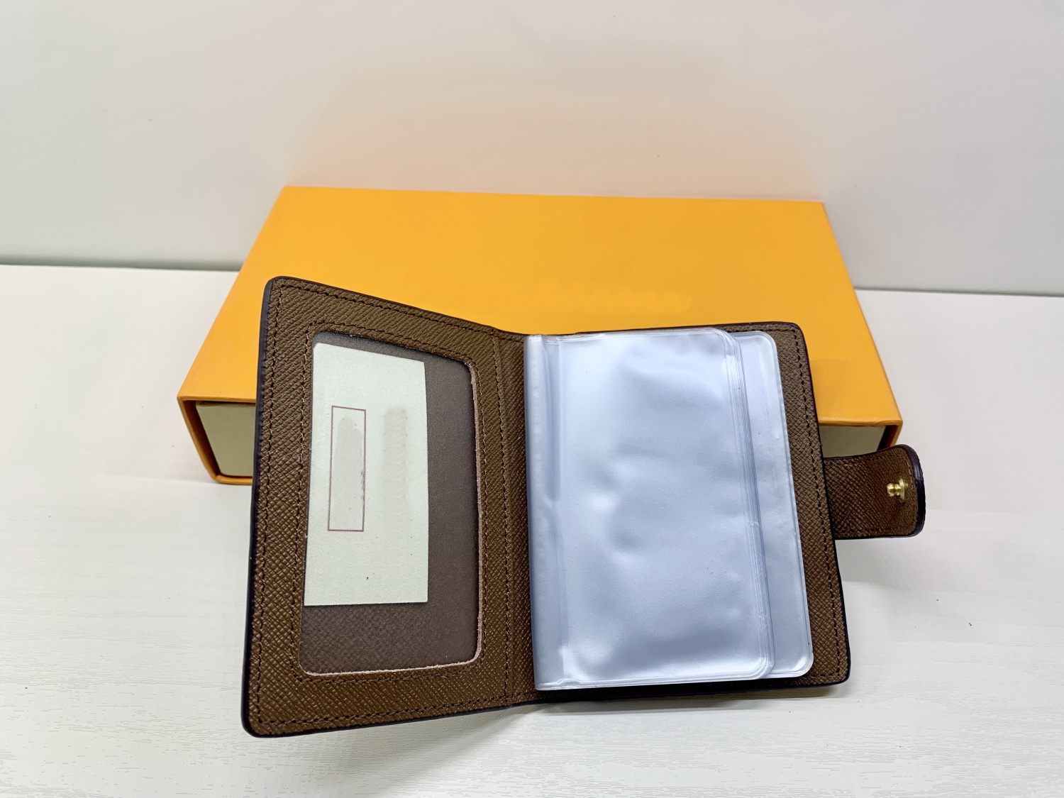 

High quality Luxury design Portable Card package KEY P0UCH wallet classic Man/women Coin Purse Chain bag With dust bag and box, 8x1.5x10.5cm