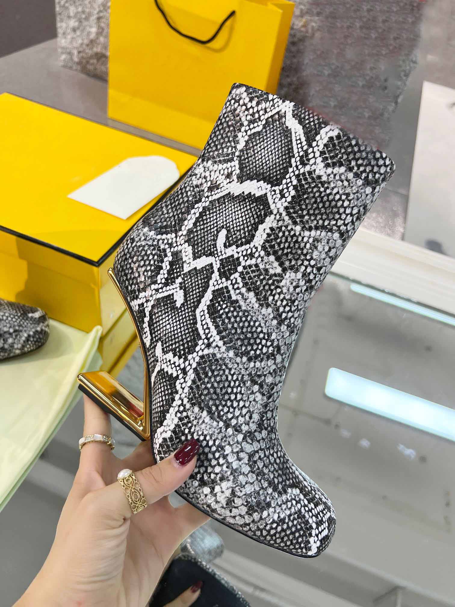 

2021 autumn winter fashion women's short boots special-shaped high heels F letter zipper opening long legs multicolor sizes 35-42, Black bump