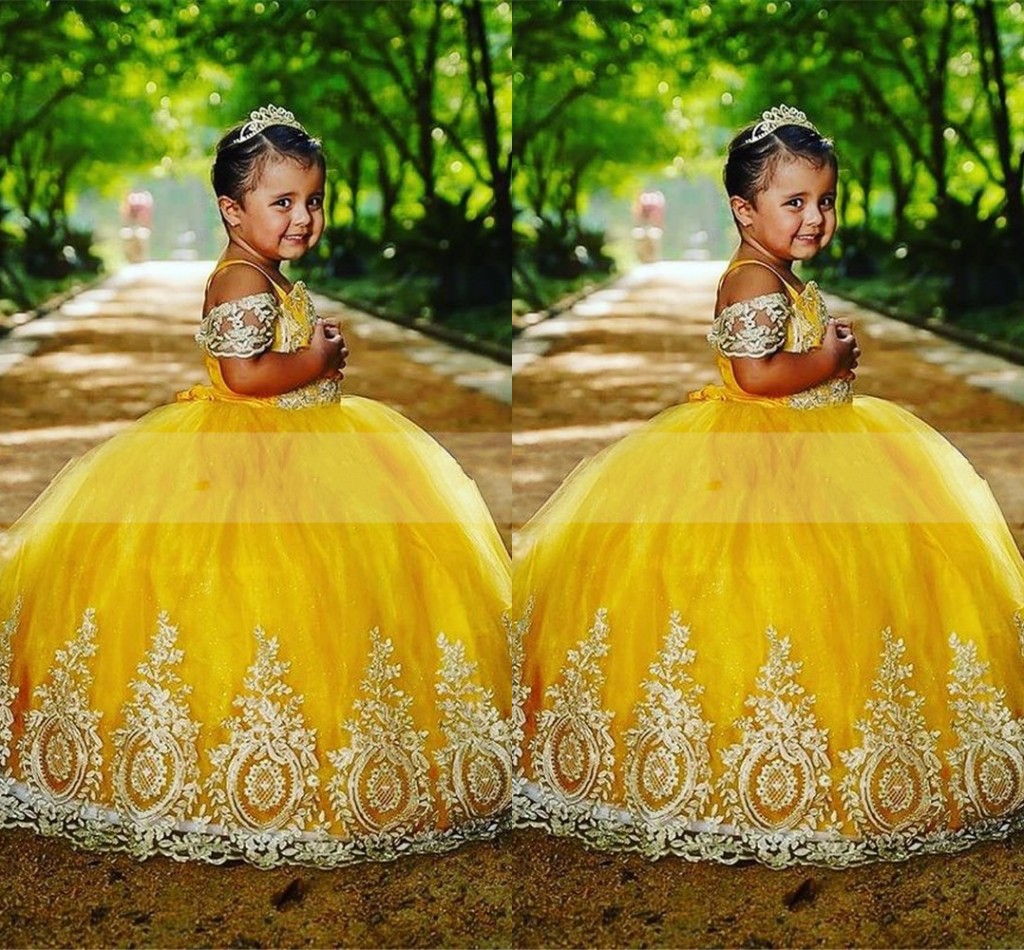 

2022 Yellow Ball Gown Mini Quinceanera Dresses Little Toddlers Embroidered Off Shoulder Sleeves Girls Pageant Graduation Dress Teens, Hunter