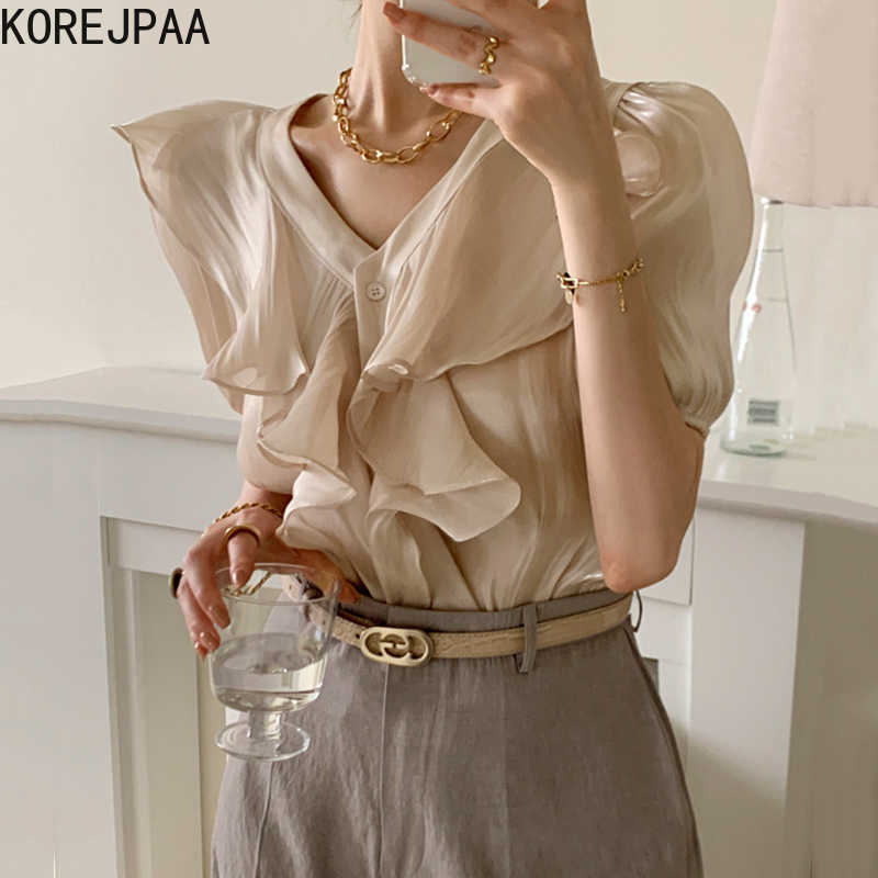 

Korejpaa Women Shirt Summer Elegant Temperament V-Neck Ruffle Design Stitching Loose Single-Breasted Puff Sleeve Blouses 210526, Apricot