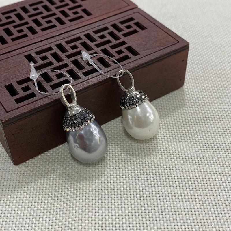 

Charms 17x39mm Drop-shaped Shell Beads Natural Mother-of-pearl Pendant Spacer Jewelry Making Necklaces DIY Bracelet Accessories, Bronze;silver