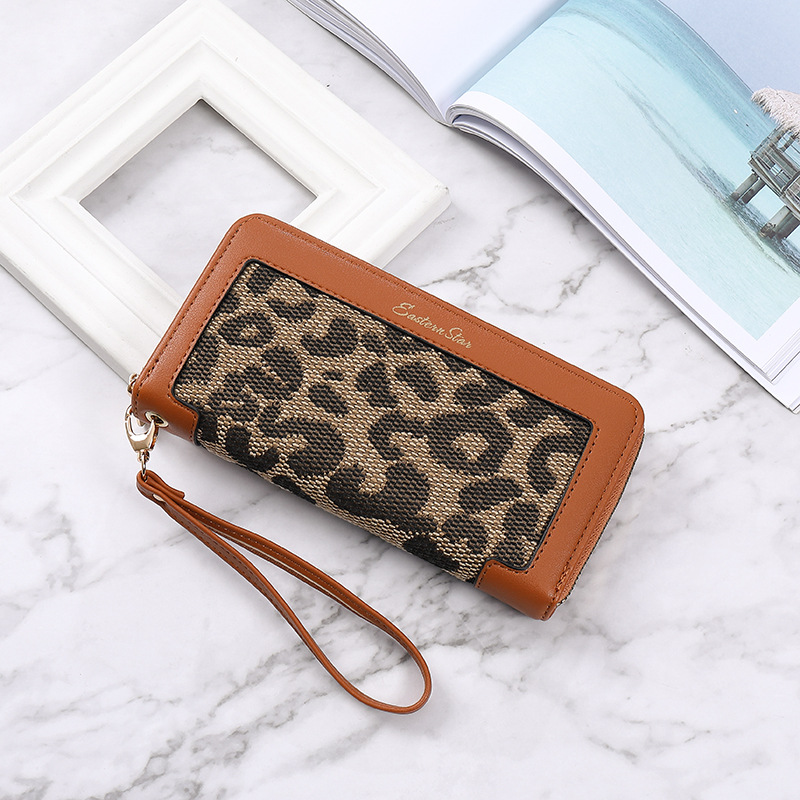 

Wholesale factory ladies leathers shoulder bags street personalized woven handbag clamshell retro leather messenger bag European popular snake handbag, Brown3-small