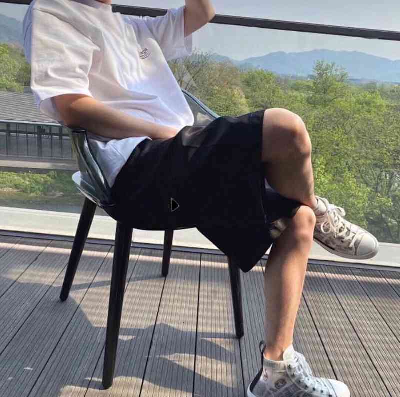 

Men's Shorts 21ss Europe America short trousers designer casual pants High quality Imported nylon material comfortable inverted triangle metal badge 97J9, Black