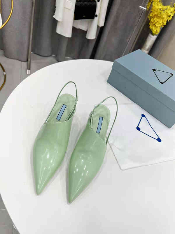 

Sandals leather SS Brushed sandals Small pure and fresh contain costly temperament length shoes Size 35-41 114X, 1# shoe box