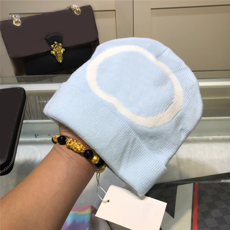 

Casual Letter Designer Skull Caps Couple Winter Warm Beanie Unisex Outdoor Wool Cap Hip Hop Hats, Black