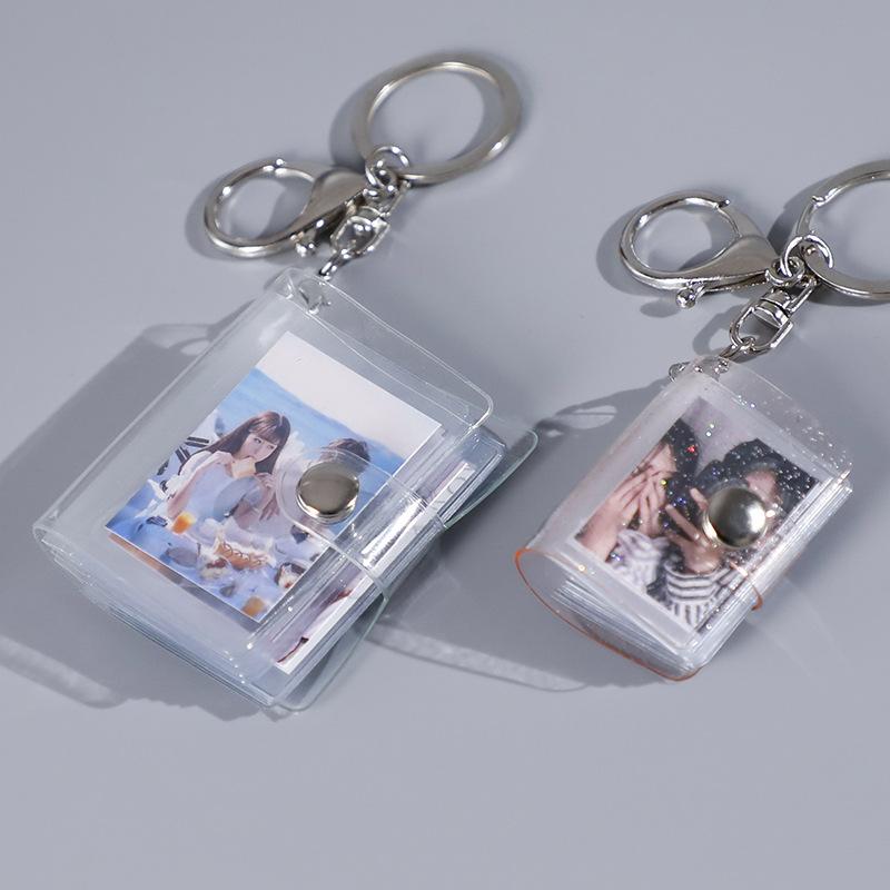 

Keychains Mini 16pcs Pockets Po Sticker & Name ID Card 2 Inch Keychain Fashion Insert Picture For Family Lover Friend Memory Gift