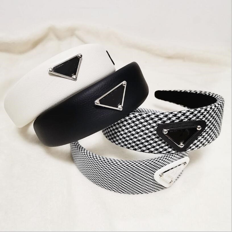 

European and American retro letter headband houndstooth beautiful simple triangle sponge classic headdress female high quality fast delivery