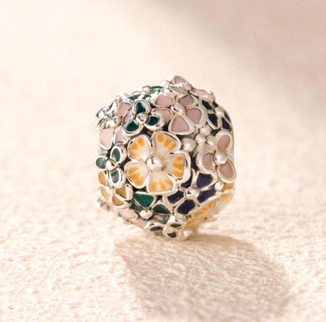 

Factory wholesale 925 Sterling Silver Multi-Colored Enamel Classic Flower Arrangement Charm Bead For European Jewelry Charm Bracelets