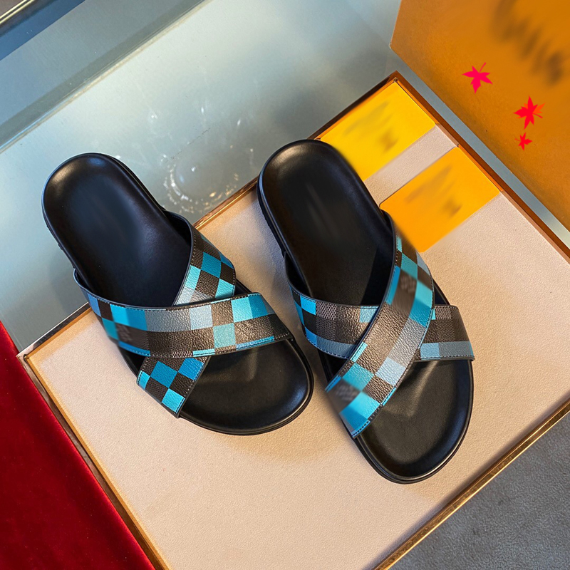 

2021 Slipper Designer Slide Summer sandals Fashion Men Beach Indoor Flat Flip Flops Leather luxurys Shoes mens Slippers with box Size 39-45 -H42, Black