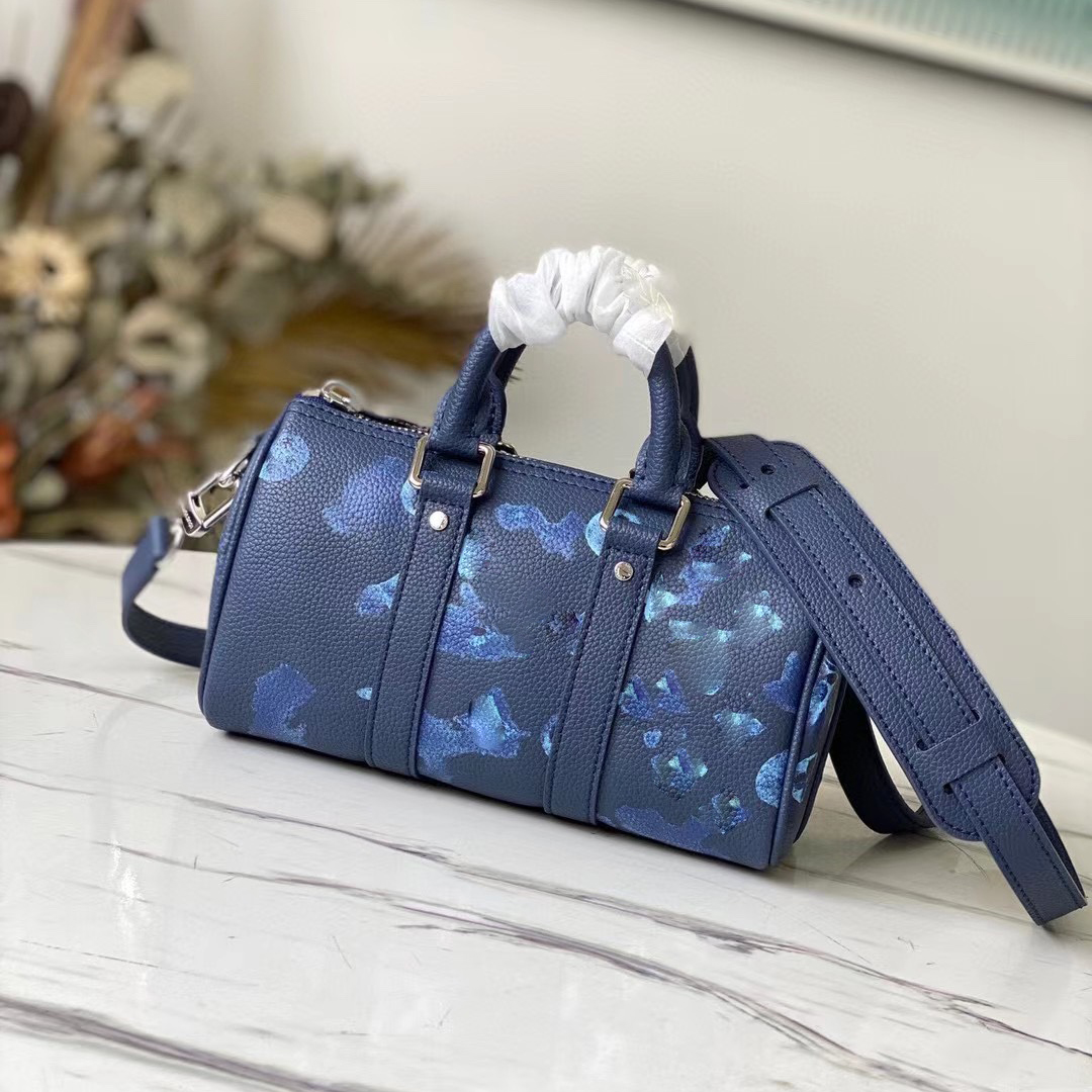 

Men Messenger Bag High Quality Blue Ink Watercolor Trio Grain Leather Keepall Handbags Retro Crossbody Travel Bags Fashion Backpack, No box