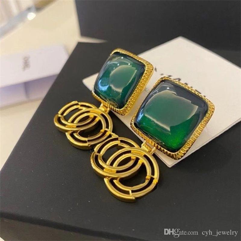 Petit carré parfumé creusé des boucles d'oreilles de tempérament simples sweet et belle personnalité boucles d'oreilles 3