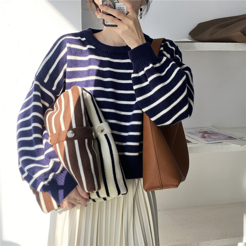 

Fashion Contrast Stripes Simple Casual Pullover Sweater Autumn Winter Basic All Match O Neck Button Knit Top Women 210520, Beige