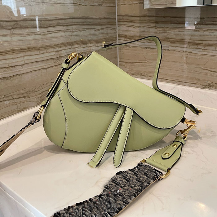 

CD buckle Brand Letter Shoulder Strap Pure Color Crossbody Saddle Bag High Quality Woman Fashion Designer Shoulder Bags Handbag Zipper Clutch, Not sale