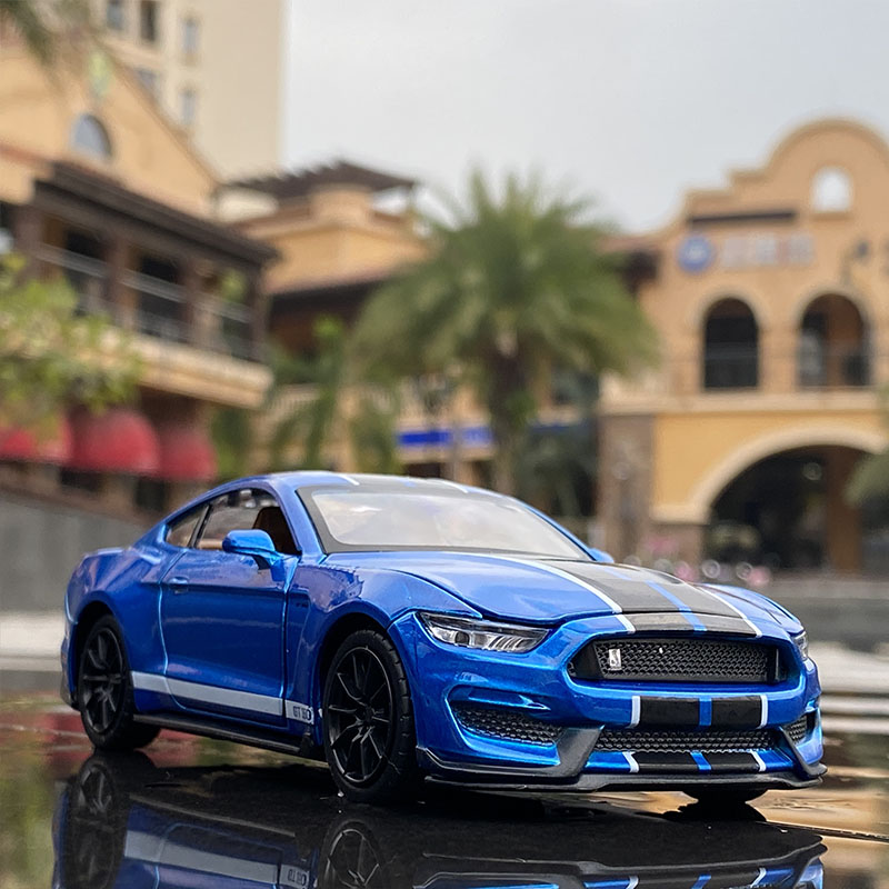 

132 High Simulation Supercar Ford Mustang Shelby GT350 Car Model Alloy Pull Back Kid Toy Car 4 Open Door Childrens Gifts GT500