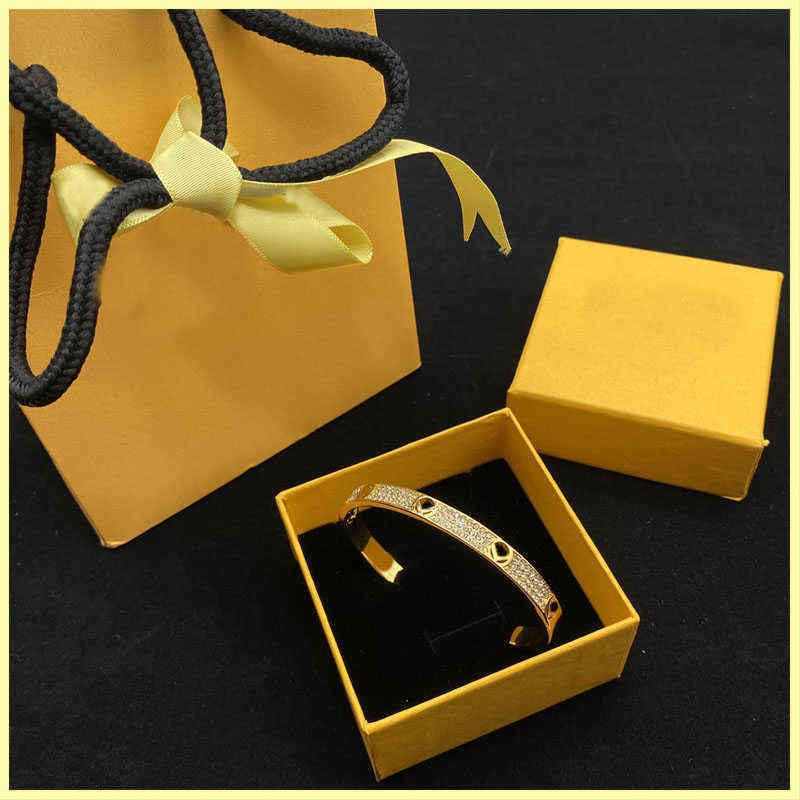 

2021 Fashion Designer Bracelet for Mens Women Full Diamond Gold Letters f Bracelets Womens Luxury Love Jewelry New 21090902r
