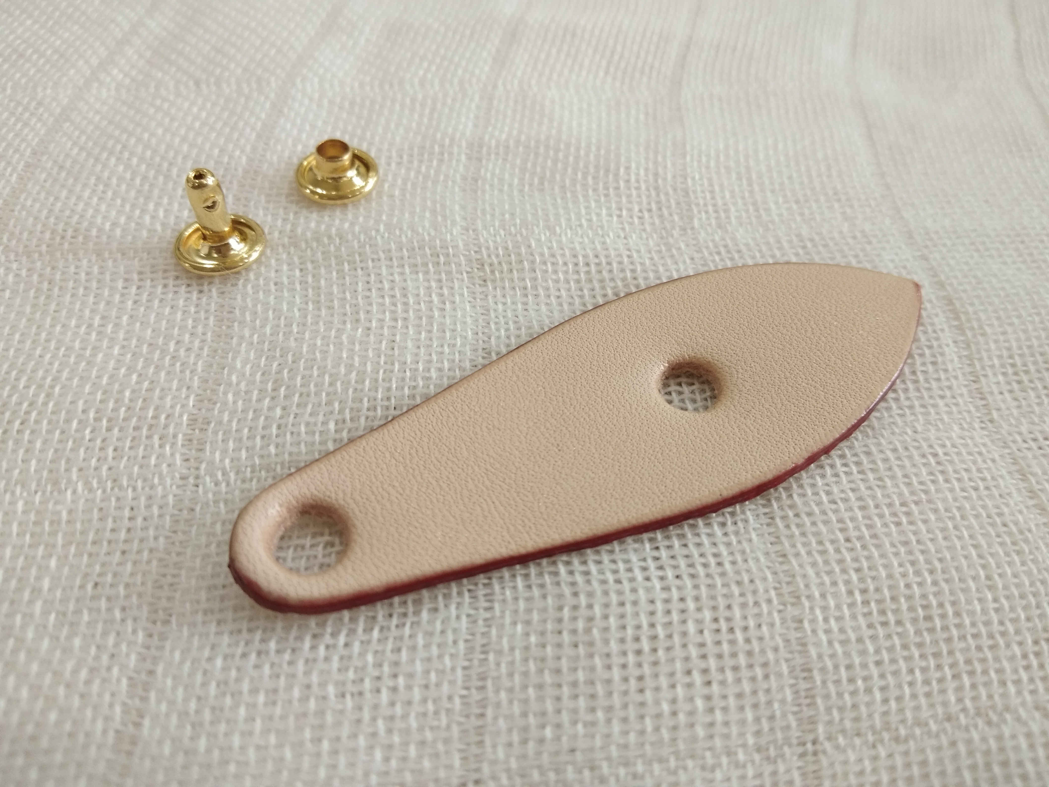 

Real vachetta replacement Leather Zipper Puller For branded Purse Nature Color Leaf Shape