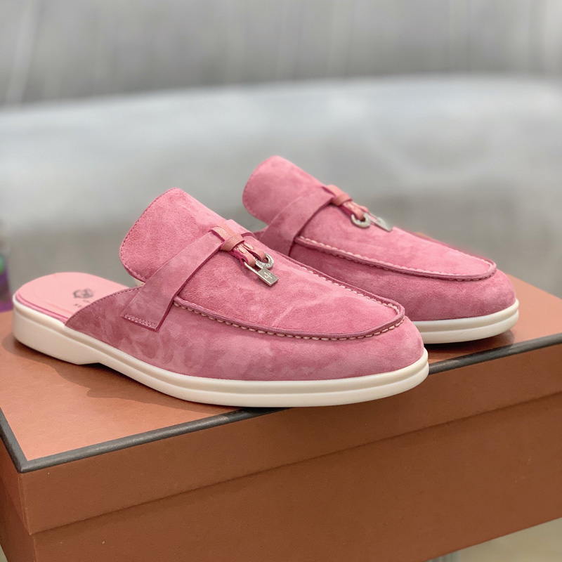 

2021 female fashion designer summer flat slippers add simple and atmospheric love style high quality size code 35-42