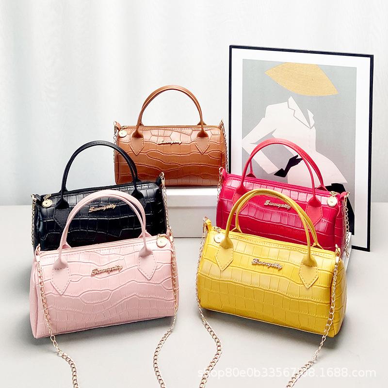 

Summer Stone Pattern Pillow Shoulder Messenger Bag Simple Chain Backpack, Black