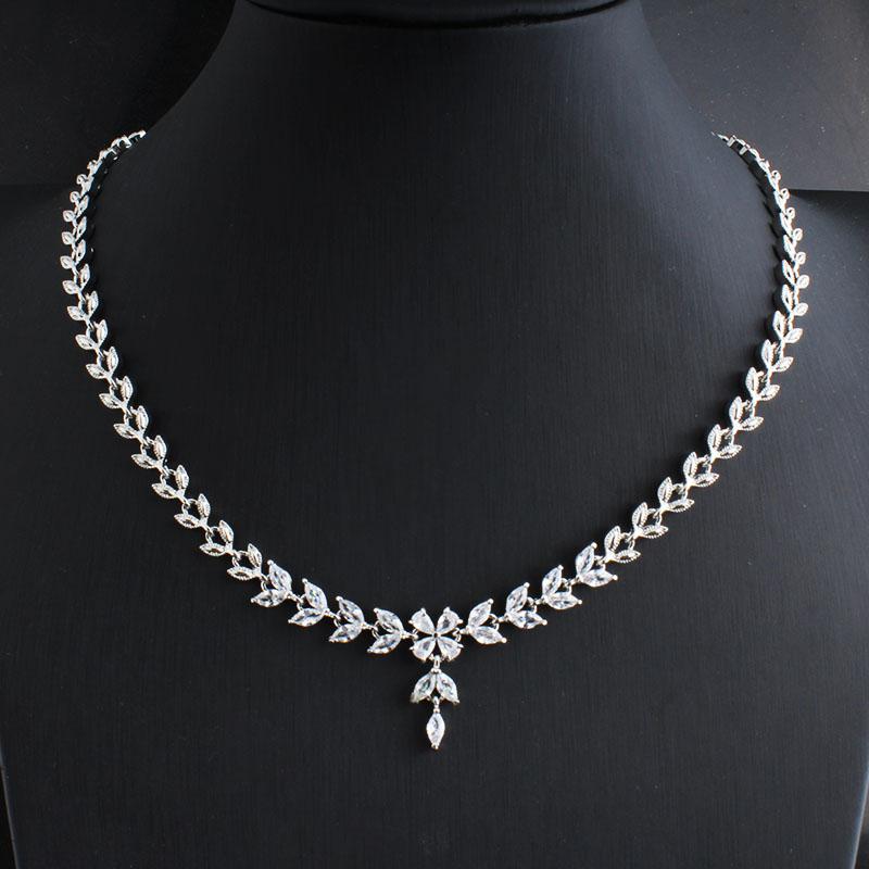 

Chains Exquisite Zircon Inlaid Necklace For Women's Wedding Jewelry Small Leaf, Silver