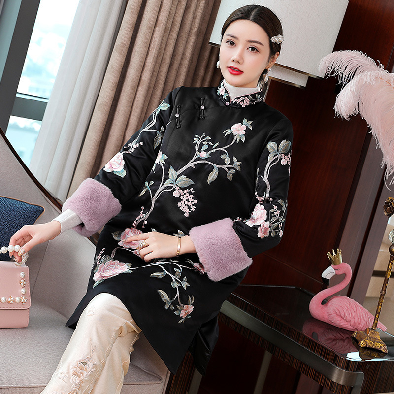 

downs High Quality Brand Women's Parka Outerwear Winter Women Exquisite Embroidery Rabbit Fur Patchwork Black Purple Coat 50s 60s