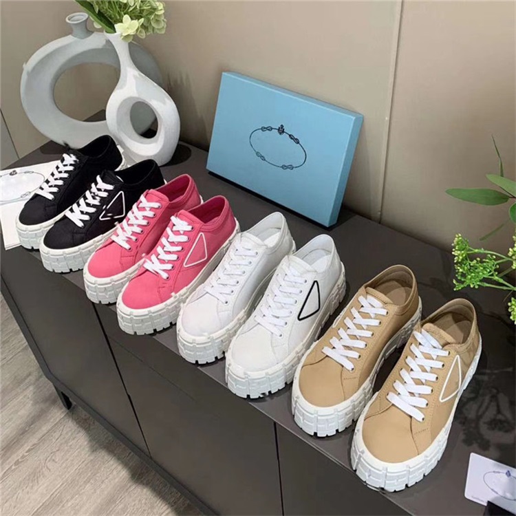 

2022 Nylon Sneakers Canvas Casual Shoes Double Wheel Trainers Thick Sole Shoe Gabardine Women Designer Rubber Sole Triangular Logo latform With Box Dust Bag, Color11
