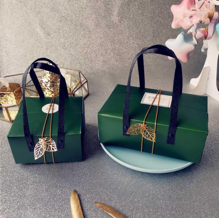 

Gift Wrap Year 2021 Event Party Supplies Cake Biscuit Portable Green Chocolate Paper Box Packaging Carton Wholesale