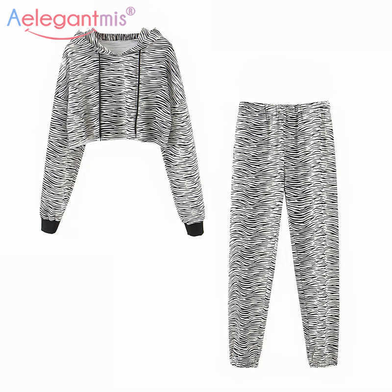

Aelegantmis Zebra Hoodies Two Piece Set Women Soft Casual Cropped Sweatshirts Trousers Loose Pants Drawstring Pullover Suits 210607