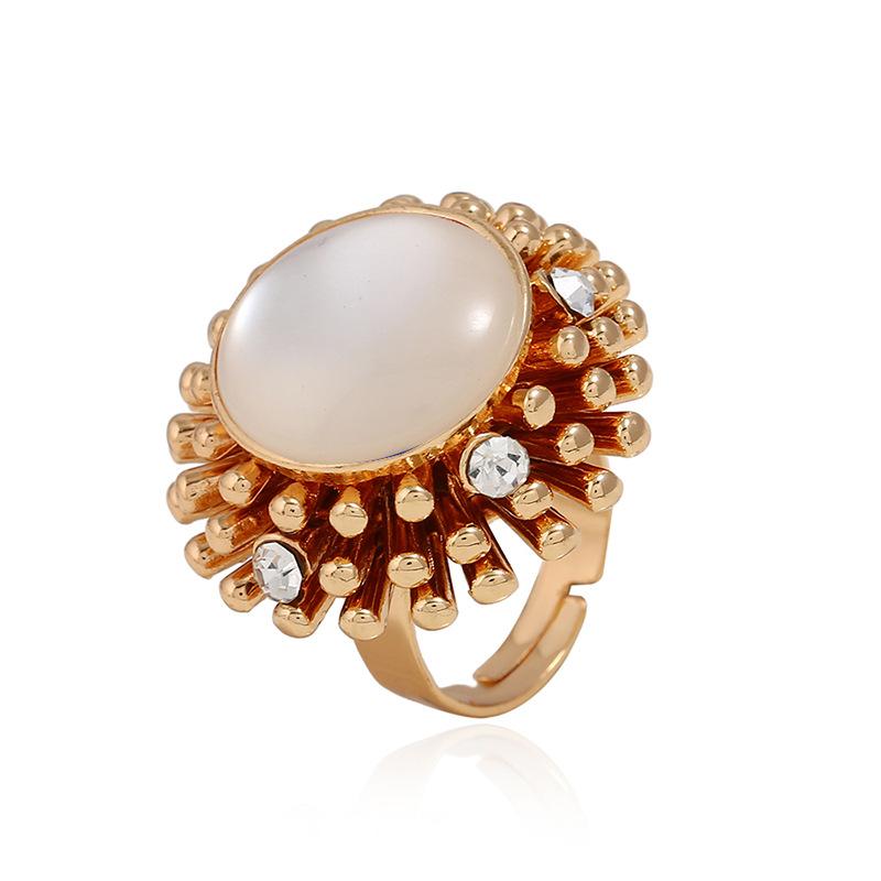 

Cluster Rings Fashion Golden Charm Big Geometric Oval Resin Opening Resizable Knuckle Finger For Women Girl Wedding Party Jewelry Gift, Golden;silver