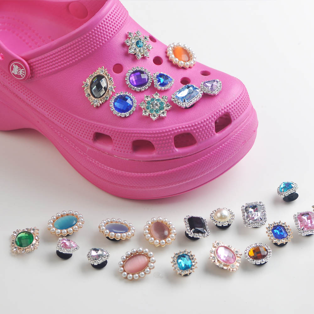 

Luxury Rhinestone and metal shoe charms for croc sandals and bracelets of Noble lady gifts