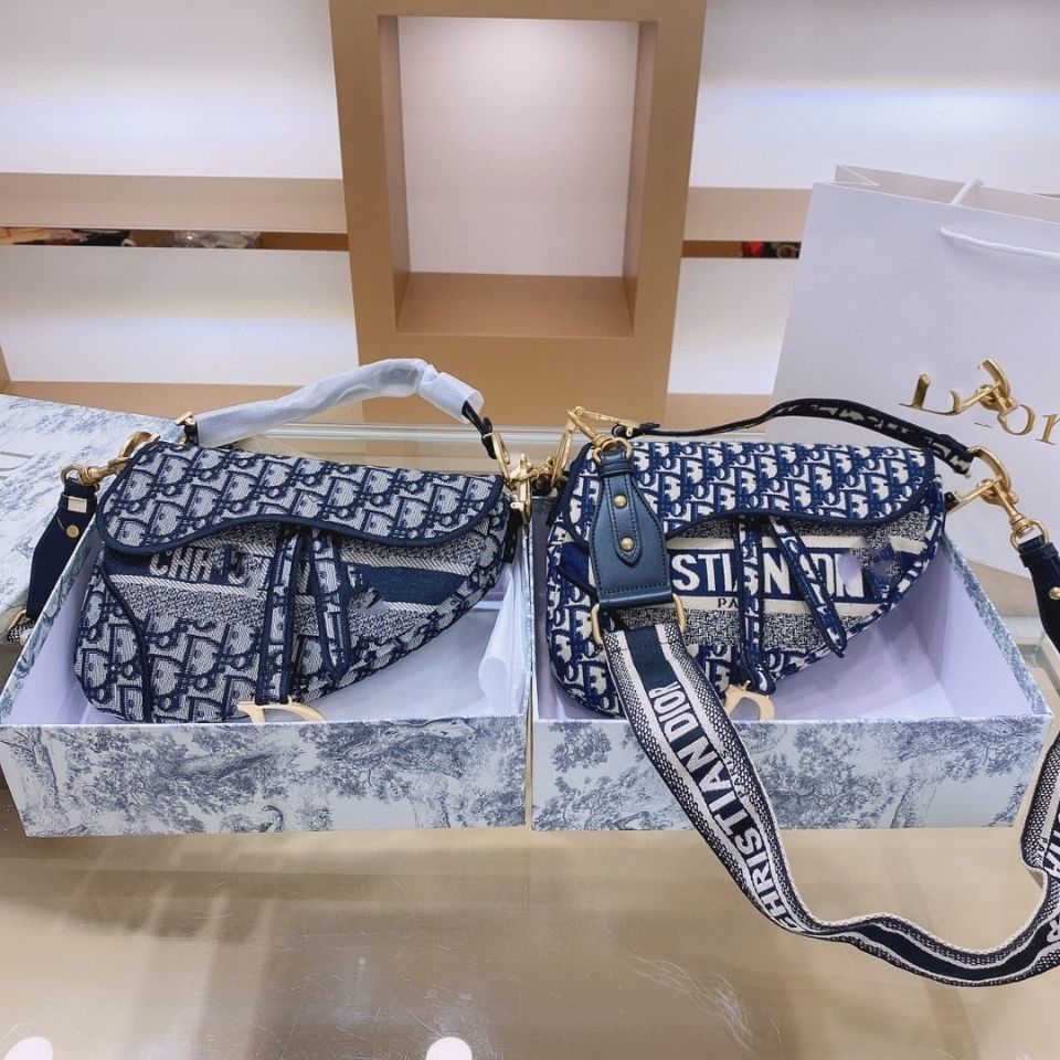 

Bag women's saddle bag classic fashion one shoulder cross carrying large capacity Korean versatile net red